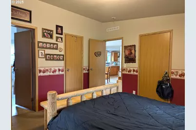 49244 Mountain View Rd, Oakridge, OR 97463 - Photo 15