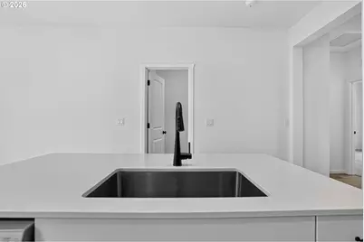 1045 Drake Ln #HS21, Woodburn, OR 97071 - Photo 7