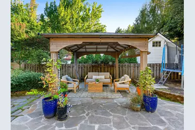 7221 SW Brier Pl, Portland, OR 97219 - Photo 43