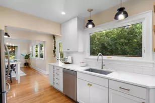 7221 SW Brier Pl, Portland, OR 97219 - Photo 15