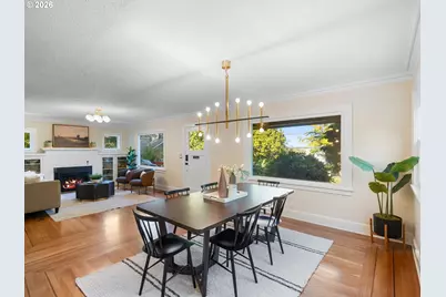 7221 SW Brier Pl, Portland, OR 97219 - Photo 9