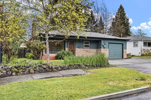 1402 SE Ct Ave, Roseburg, OR 97470 - Photo 1