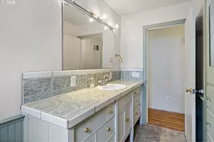 1402 SE Ct Ave, Roseburg, OR 97470 - Photo 15