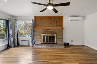 1402 SE Ct Ave, Roseburg, OR 97470 - Photo 7