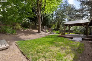 17511 NW Santiam Dr, Portland, OR 97229 - Photo 29