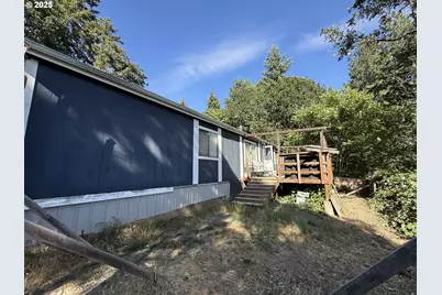 590 NE Spring St, White Salmon, WA 98672 - Photo 5