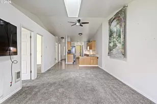 702 Benjamin Ave, Cottage Grove, OR 97424 - Photo 9