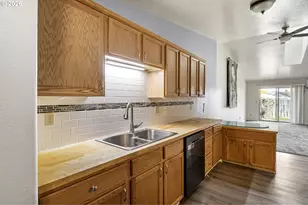 702 Benjamin Ave, Cottage Grove, OR 97424 - Photo 5