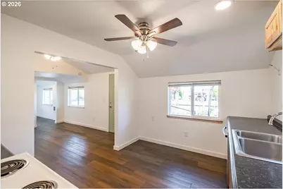 1649 Elm St, Sweet Home, OR 97386 - Photo 11