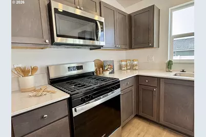 144 SW Eagle Dr, Boardman, OR 97818 - Photo 7