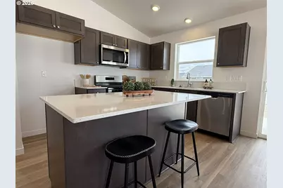 144 SW Eagle Dr, Boardman, OR 97818 - Photo 5