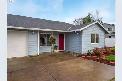 402 E Washington St, Carlton, OR 97111 - Photo 3