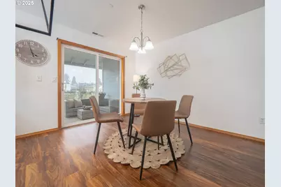402 E Washington St, Carlton, OR 97111 - Photo 9