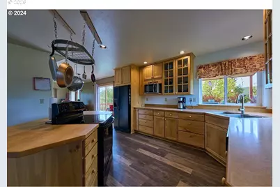 76014 Hwy 82, Elgin, OR 97827 - Photo 11