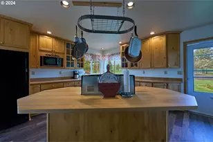 76014 Hwy 82, Elgin, OR 97827 - Photo 9