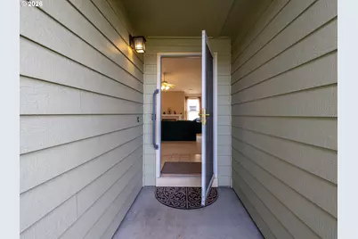 14703 NW 7th Pl, Vancouver, WA 98685 - Photo 3