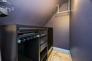 2566 NW Lovejoy St, Portland, OR 97210 - Photo 33