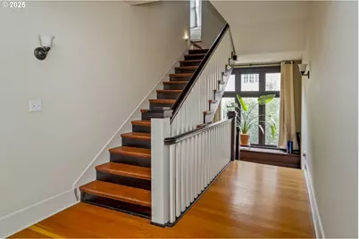 2566 NW Lovejoy St #6, Portland, OR 97210 - Photo 9