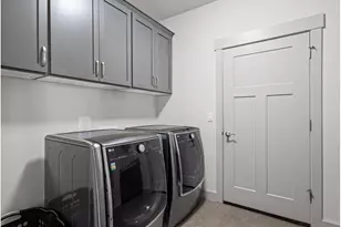 703 N 34th Terrace, Hillsboro, OR 97124 - Photo 15