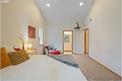 1318 NE Grandhaven St, McMinnville, OR 97128 - Photo 17