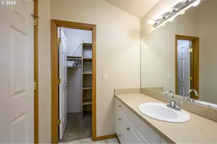 1318 NE Grandhaven St, McMinnville, OR 97128 - Photo 19