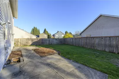 1318 NE Grandhaven St, McMinnville, OR 97128 - Photo 31