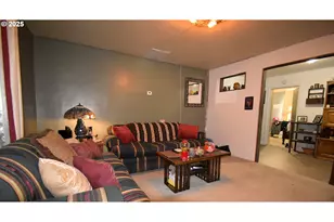 309 W 7th St, The Dalles, OR 97058 - Photo 7