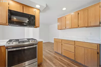 10700 SE 16th St, Vancouver, WA 98664 - Photo 15