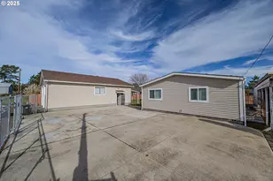 150 N 11th St, Lakeside, OR 97449 - Photo 3