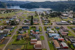 150 N 11th St, Lakeside, OR 97449 - Photo 37