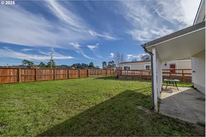 150 N 11th St, Lakeside, OR 97449 - Photo 7
