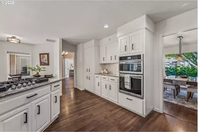 10864 SW Hunt Ct, Wilsonville, OR 97070 - Photo 5