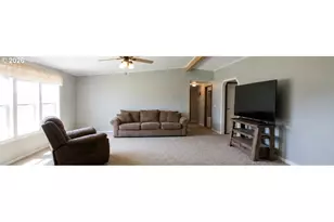 1800 Cedar St, Elgin, OR 97827 - Photo 3