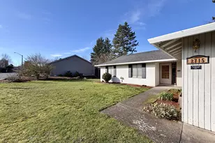 2715 SW 31st St, Gresham, OR 97080 - Photo 3