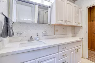 1140 Hidden Valley Rd, Toledo, OR 97391 - Photo 21