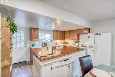 1140 Hidden Valley Rd, Toledo, OR 97391 - Photo 3