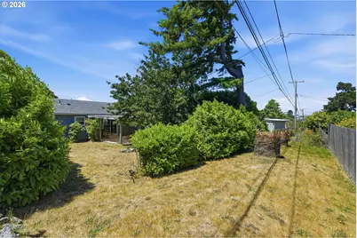 1669 Johnson St, North Bend, OR 97459 - Photo 27