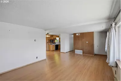 1669 Johnson St, North Bend, OR 97459 - Photo 7