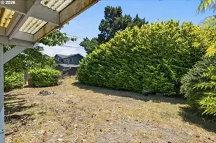1669 Johnson St, North Bend, OR 97459 - Photo 23