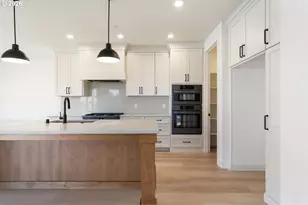 803 N V St, Washougal, WA 98671 - Photo 21