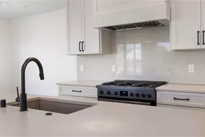 803 N V St, Washougal, WA 98671 - Photo 15