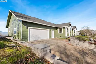 383 Ridgecrest Dr, Roseburg, OR 97471 - Photo 15