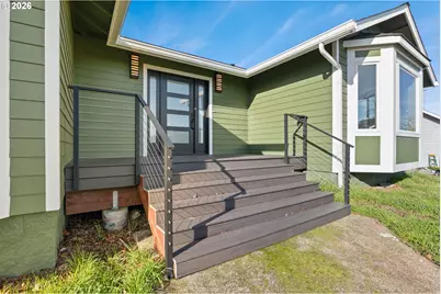 383 Ridgecrest Dr, Roseburg, OR 97471 - Photo 3