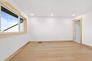 383 Ridgecrest Dr, Roseburg, OR 97471 - Photo 15