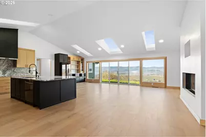 383 Ridgecrest Dr, Roseburg, OR 97471 - Photo 5