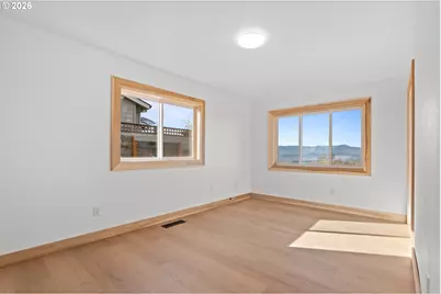 383 Ridgecrest Dr, Roseburg, OR 97471 - Photo 25