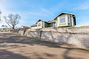 383 Ridgecrest Dr, Roseburg, OR 97471 - Photo 35