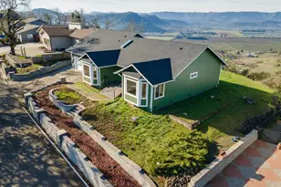 383 Ridgecrest Dr, Roseburg, OR 97471 - Photo 37