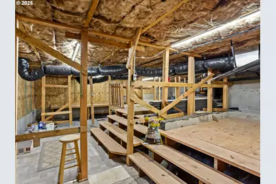 310 SW Mt Adams St, McMinnville, OR 97128 - Photo 39