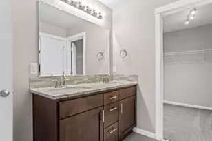 310 SW Mount Adams St, McMinnville, OR 97128 - Photo 21